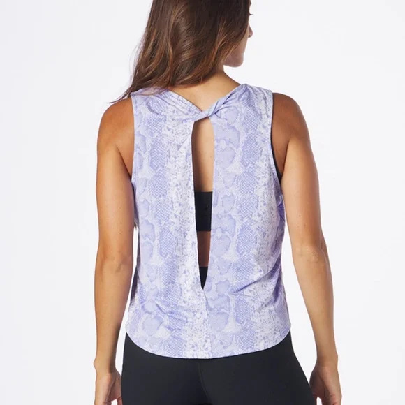 NWT Glyder Evolve Tank Lilac Snake XS–XL Twist-Back Keyhole Lightweight Active T - Picture 2 of 4